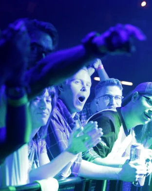 Chris Perondi's Stunt Dog Experience La Mirada