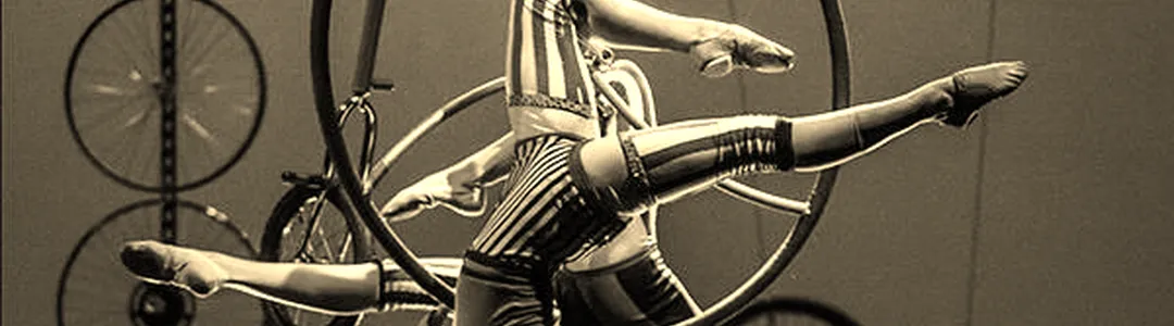 Cirque Mechanics: Tilt!