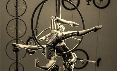 Cirque Mechanics: Tilt!