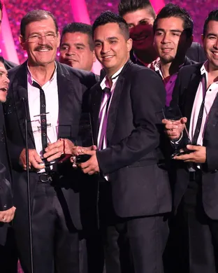 La Arrolladora Banda El Limon